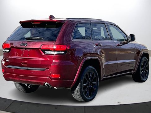 Certified 2018 Jeep Grand Cherokee Altitude image 8
