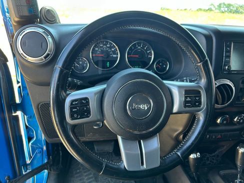 Used 2014 Jeep Wrangler Unlimited Sport AWD/4WD image 10