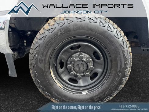 Used 2022 Ford F250 XL w/ Power Equipment Group image 9