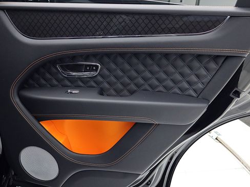 New 2025 Bentley Bentayga image 47