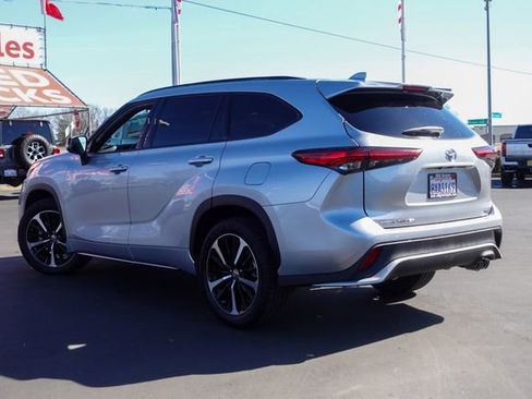 Certified 2021 Toyota Highlander XSE image 11