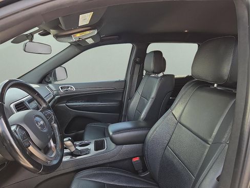 Used 2021 Jeep Grand Cherokee Laredo image 13