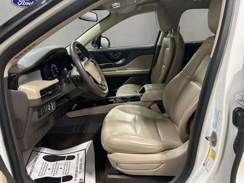 Certified 2021 Lincoln Corsair AWD image 12