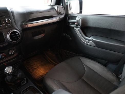 Used 2018 Jeep Wrangler Willys Wheeler image 12