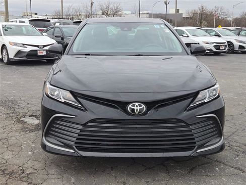 Used 2024 Toyota Camry LE image 4