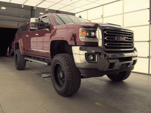 Used 2019 GMC Sierra 2500 SLT w/ Duramax Plus Package image 1