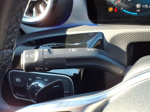 Used 2022 Mercedes-Benz A 220 4MATIC image 23