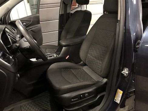 Used 2018 Chevrolet Equinox LT image 17