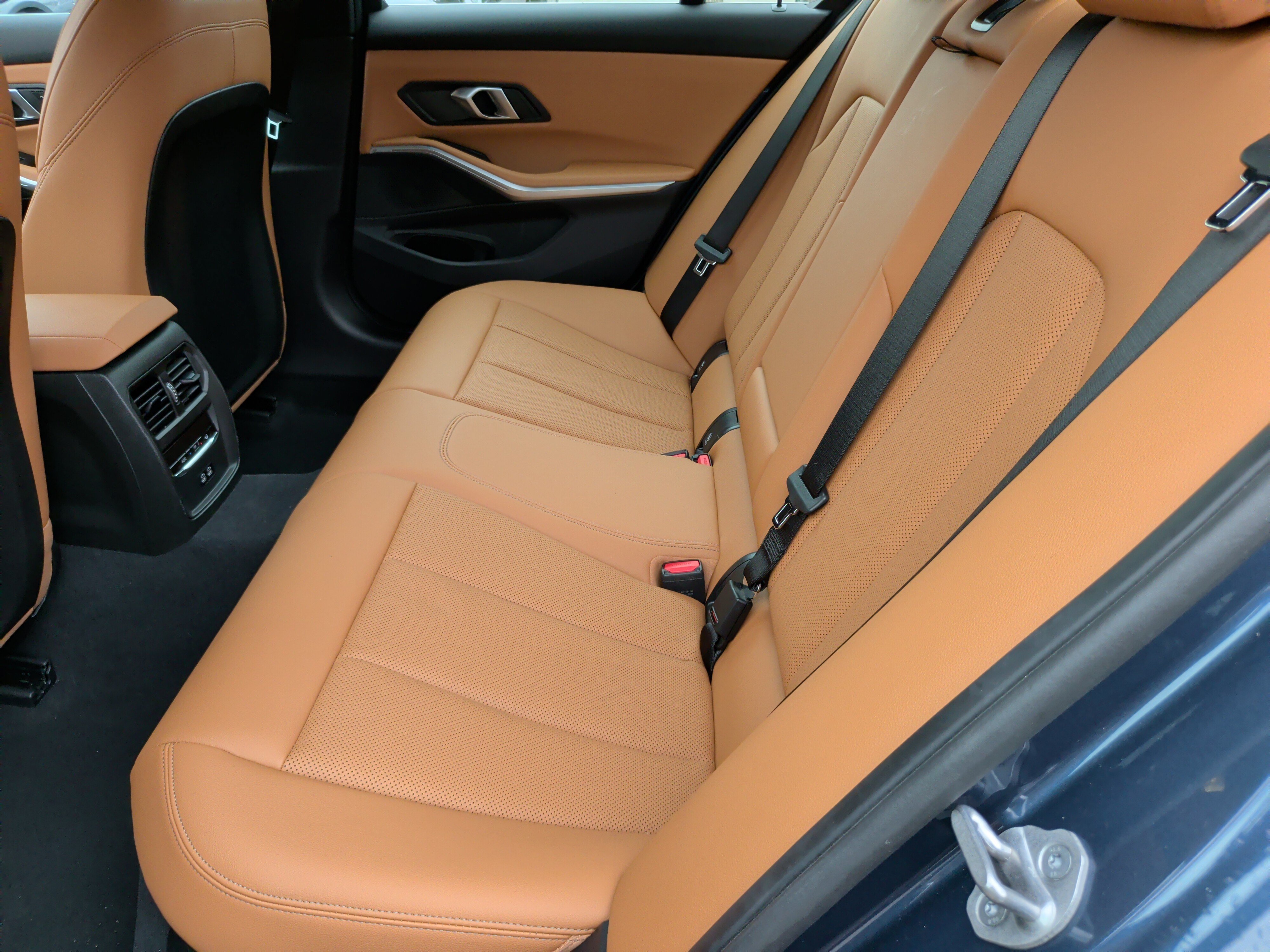 Certified 2026 BMW 330i Sedan RWD image 35