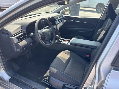 Used 2025 Toyota Camry LE FWD image 5