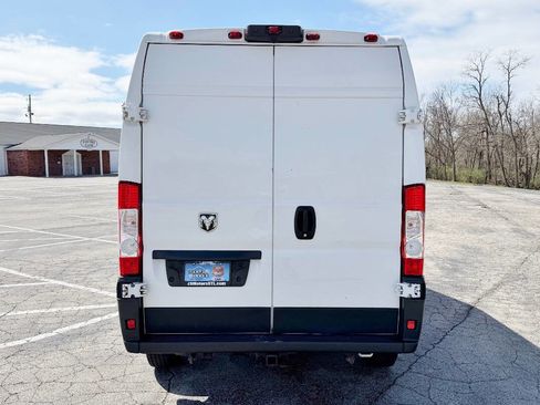 Used 2019 RAM ProMaster 2500 w/ Interior Convenience Group image 6