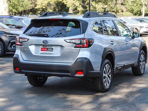 New 2025 Subaru Outback Premium image 4