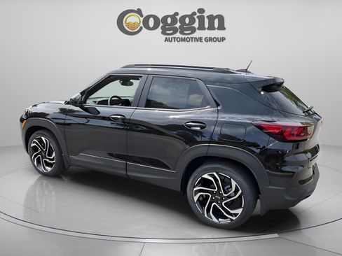 New 2026 Chevrolet TrailBlazer RS w/ Convenience Package FWD image 3
