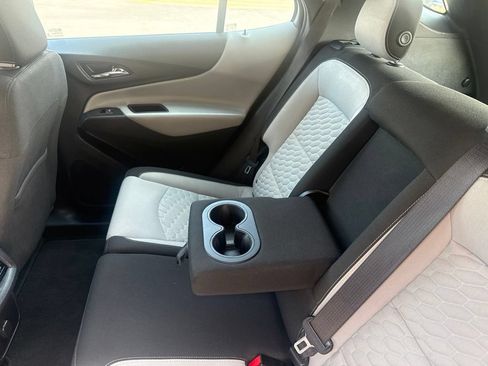 Used 2018 Chevrolet Equinox LS FWD image 27