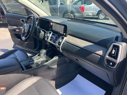 Used 2023 Kia Sorento S w/ Panoramic Sunroof Package AWD/4WD image 38