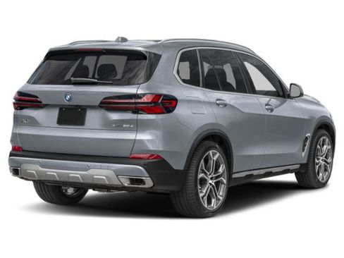 New 2026 BMW X5 xDrive50e image 2