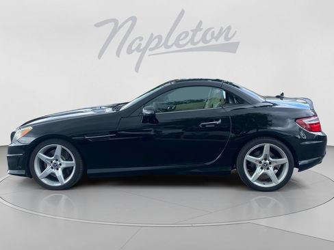 Used 2013 Mercedes-Benz SLK 350 image 2