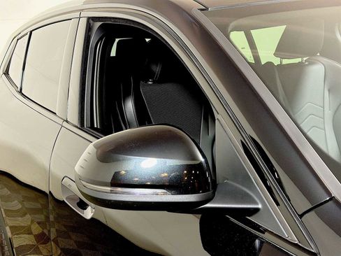 Used 2025 BMW X2 xDrive28i w/ Convenience Package image 31