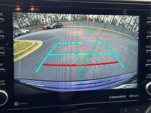 Used 2022 Toyota Highlander XLE image 31