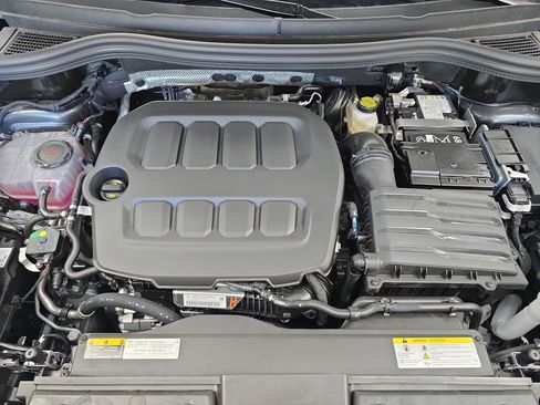 New 2026 Volkswagen Tiguan SE FWD image 30