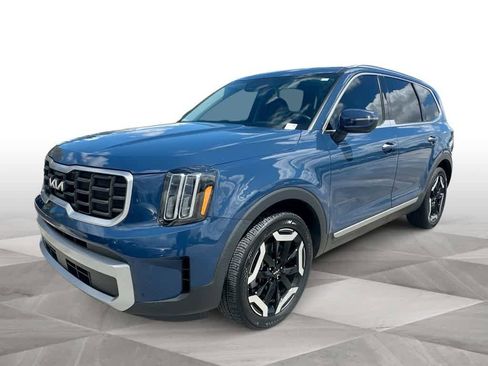 Certified 2023 Kia Telluride S w/ S Sunroof Package image 4