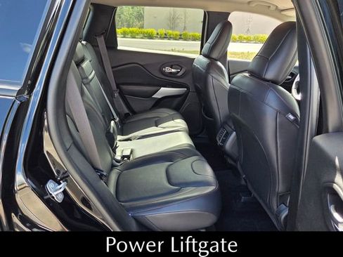 Used 2018 Jeep Cherokee Trailhawk w/ Quick Order Package 27L image 19