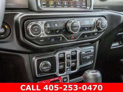 Used 2023 Jeep Wrangler Unlimited Rubicon 4xe w/ Cold Weather Group AWD/4WD image 41