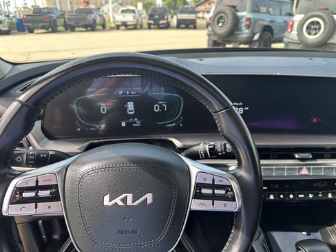Used 2025 Kia Telluride S AWD/4WD image 17