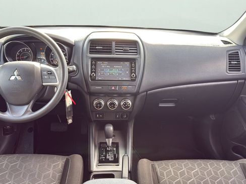 Used 2023 Mitsubishi Outlander Sport SE AWD/4WD image 21