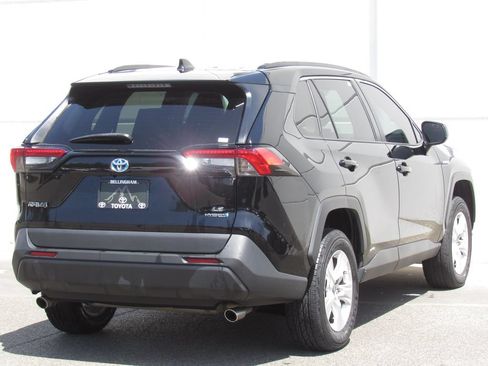Certified 2021 Toyota RAV4 LE AWD/4WD image 6