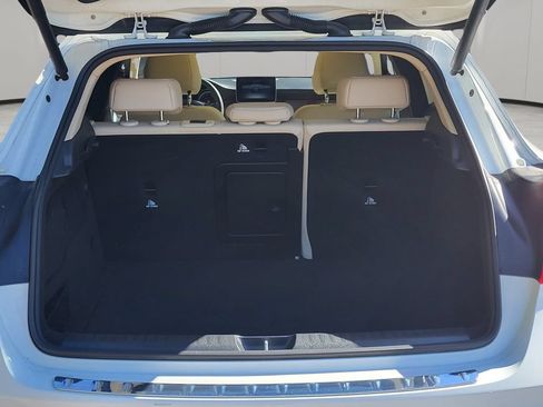 Used 2019 Mercedes-Benz GLA 250 4MATIC w/ Premium Package image 26