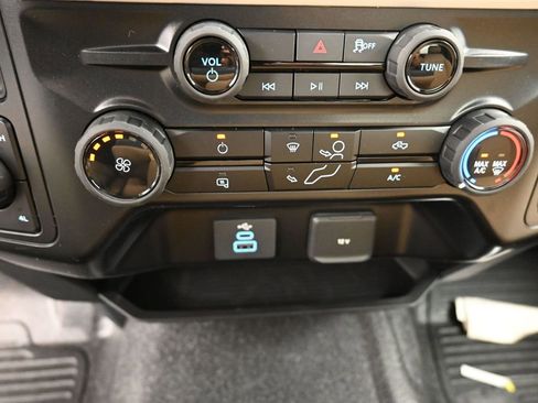 New 2025 Ford F350 XLT image 31