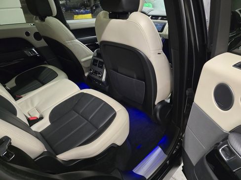 Used 2020 Land Rover Range Rover Sport HST image 34