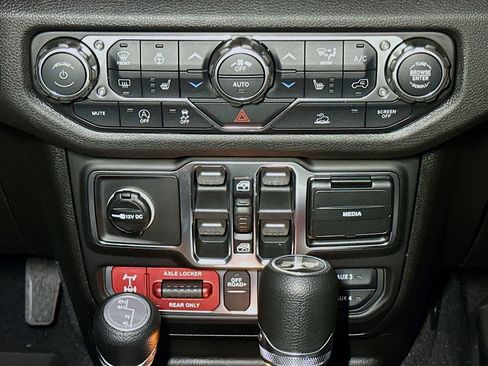 New 2026 Jeep Wrangler Willys AWD/4WD image 11