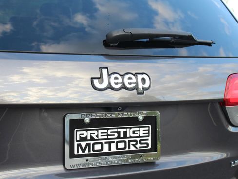 Used 2018 Jeep Grand Cherokee Limited image 43