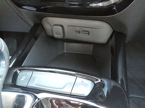 Certified 2025 Chevrolet Trax ACTIV w/ Driver Confidence Package FWD image 26