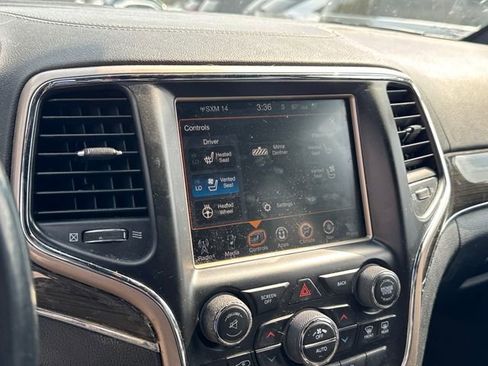 Used 2015 Jeep Grand Cherokee Overland w/ Advanced Technology Group RWD image 24