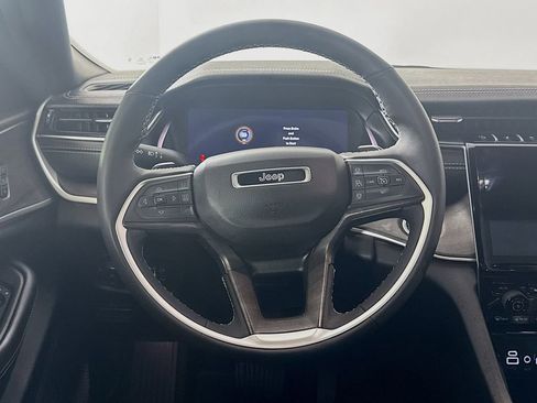 Used 2024 Jeep Grand Cherokee L Limited w/ Black Appearance Package image 14