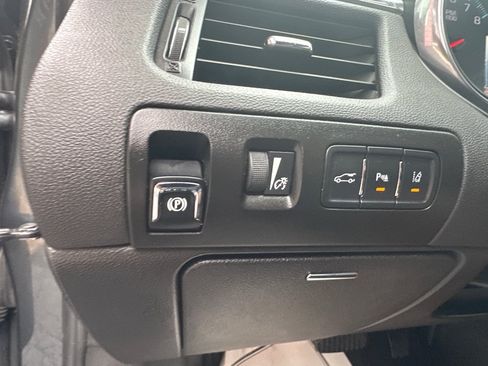Used 2014 Chevrolet Impala LT FWD image 23
