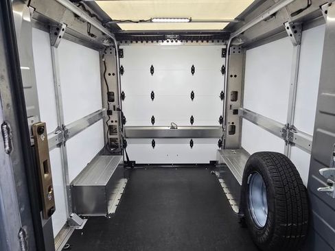 New 2025 Chevrolet Brightdrop 400 w/ Battery Pack, Max Range image 18