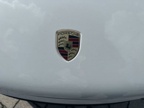 Used 2020 Porsche Macan AWD/4WD image 10