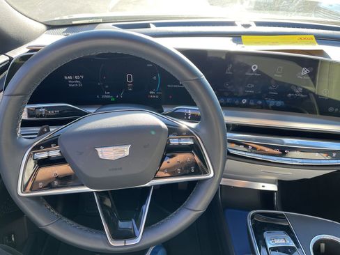 Certified 2024 Cadillac Lyriq Luxury image 7