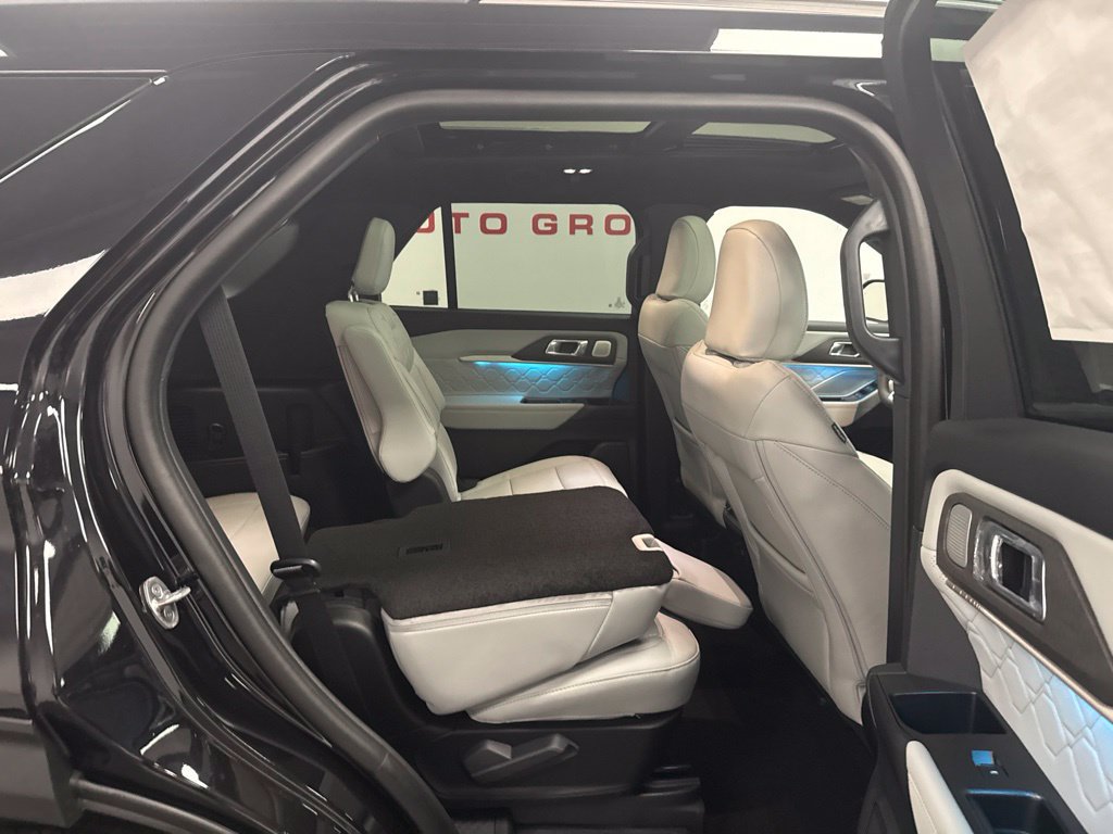 New 2027 Ford Explorer Platinum w/ 3.0L Ultimate Package AWD/4WD image 36