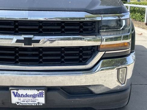Used 2018 Chevrolet Silverado 1500 LT w/ Texas Edition RWD image 8