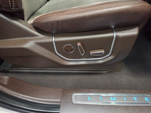 Used 2019 Ford F350 Limited AWD/4WD image 77