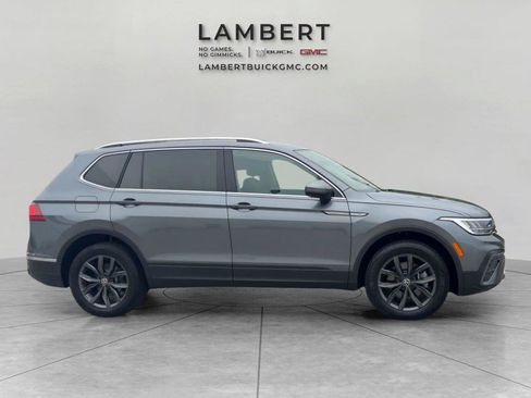 Used 2023 Volkswagen Tiguan SE AWD/4WD image 6
