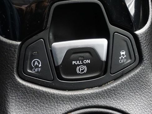 Certified 2018 Jeep Compass Limited image 34