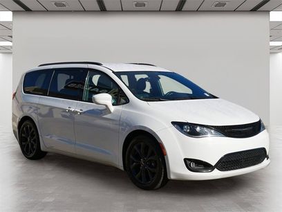 Used 2018 Chrysler Pacifica Touring-L Plus w/ S Appearance Package