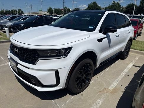 Used 2023 Kia Sorento SX AWD/4WD image 2