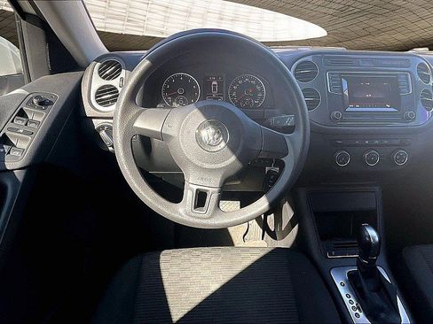 Used 2018 Volkswagen Tiguan Limited image 5